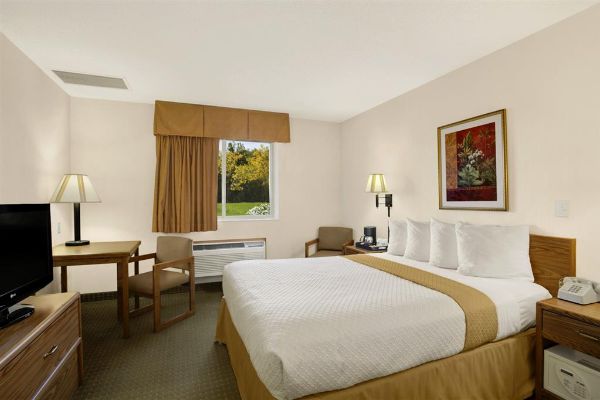 Days Inn By Wyndham Rapid City - Rapid City, SD