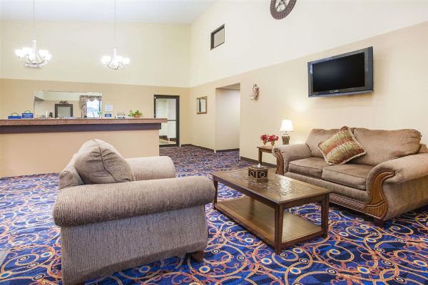 Days Inn By Wyndham Alma - Fort Smith, AR