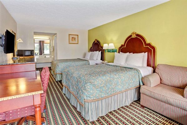 Travelodge By Wyndham Sellersburg / Louisville North - New Albany, IN