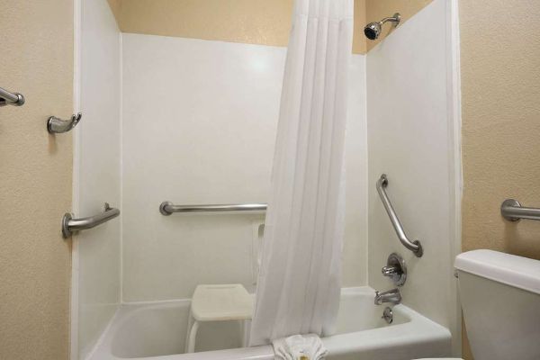 Days Inn By Wyndham Dallas Irving - Irving