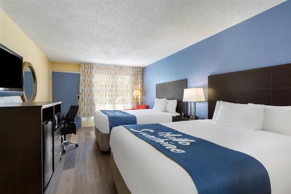 Days Inn By Wyndham Greensboro Airport - High Point, NC