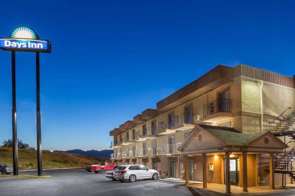 Days Inn By Wyndham Medford - Medford, OR