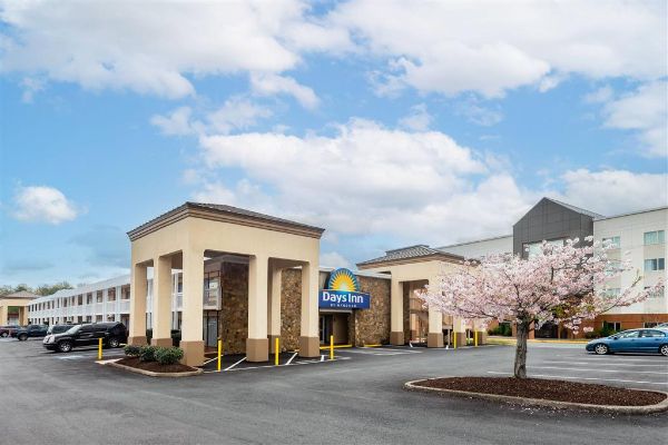 Days Inn By Wyndham Charlottesville/university Area - Charlottesville, VA