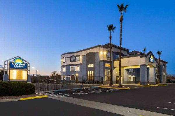 Days Inn & Suites By Wyndham Tucson/marana - Marana, AZ