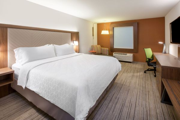 Holiday Inn Express & Suites Lake Okeechobee By Ihg - Okeechobee, FL