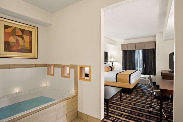 Best Western Plus Rockwall Inn & Suites - Rockwall, TX