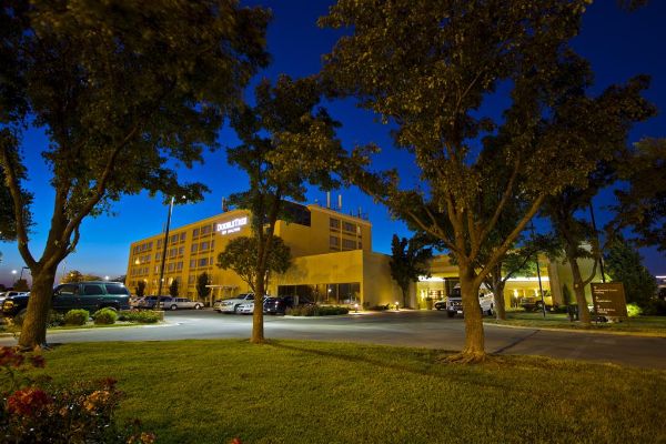 Doubletree By Hilton Hotel Wichita Airport - Wichita, KS