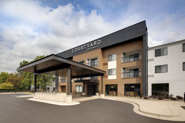 Courtyard By Marriott Grand Rapids Airport - Grand Rapids, MI