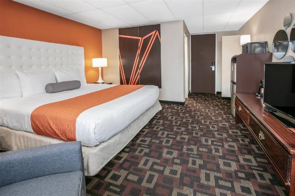 Howard Johnson By Wyndham Oklahoma City Airport/ Fairgrounds - Oklahoma City, OK