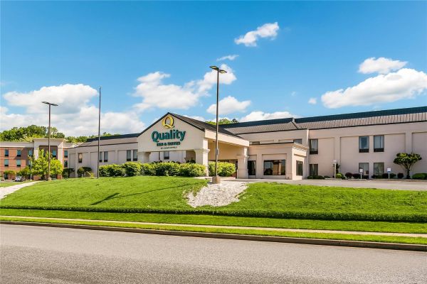 Quality Inn & Suites Bel Air I-95 Exit 77a - Bel Air, MD