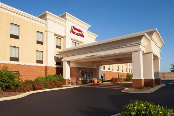 Hampton Inn & Suites Chicago/st. Charles - Elgin, IL