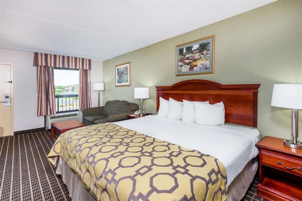 Baymont By Wyndham Clarksville Northeast - Clarksville, TN