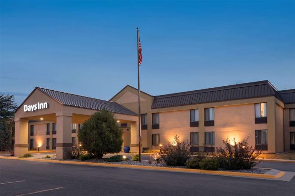 Days Inn By Wyndham Fargo/west Acres - 파고