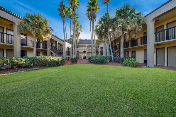 Quality Inn Orange Park Jacksonville - Jacksonville, FL