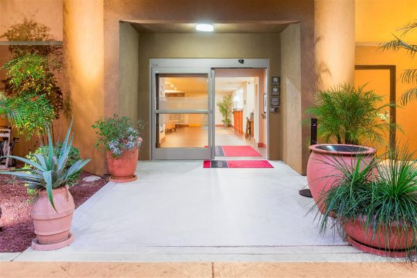 Hampton Inn San Marcos - Valley Center, CA