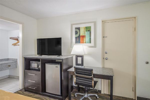 Quality Inn & Suites Conference Center - Thomasville, GA