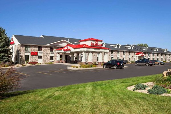 Ramada By Wyndham Wisconsin Dells - Lake Delton, WI
