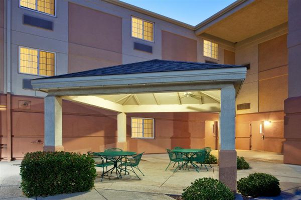 Sonesta Simply Suites Albuquerque Midtown - Albuquerque