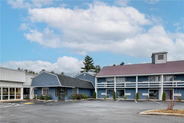 Yankee Clipper Inn - Conway, NH