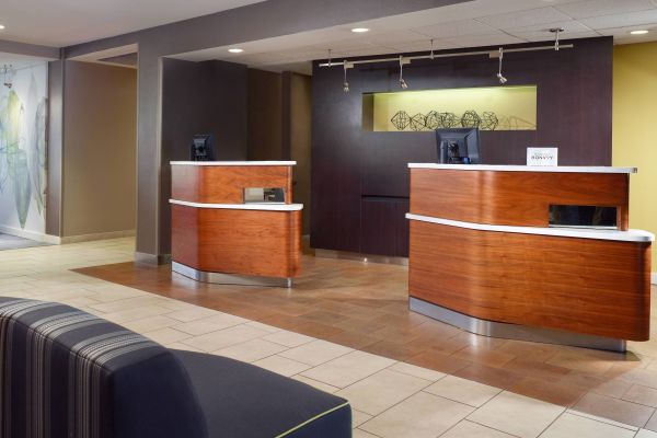 Courtyard By Marriott Macon - Macon