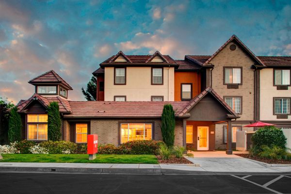 Towneplace Suites By Marriott Fresno - Fresno, CA