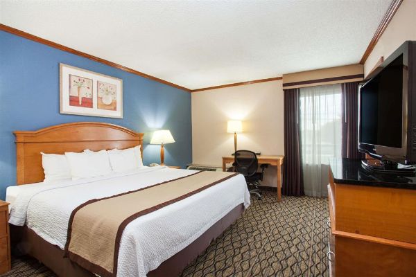 Baymont By Wyndham Madison Heights Detroit Area - Birmingham, MI
