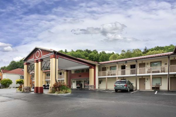 Best Western Mountainbrook Inn - Sylva, NC