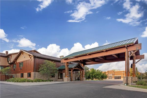 Best Western Plus Kelly Inn & Suites - Fargo, ND