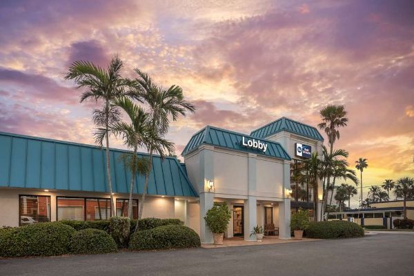 Best Western Cocoa Beach - Port Canaveral - Cocoa Beach, FL