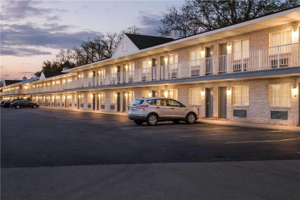 Days Inn By Wyndham Whitmore Lake/ann Arbor/brighton - Whitmore Lake, MI