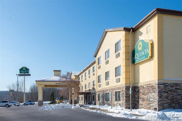 La Quinta Inn & Suites By Wyndham Erie - Erie, PA