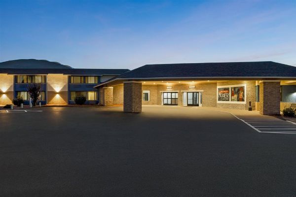 Americinn By Wyndham La Crosse Riverfront Conference Center - La Crosse, WI