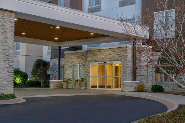 Fairfield Inn And Suites By Marriott Greenwood - Greenwood, SC