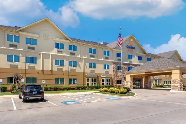 Comfort Suites North Dallas - Dallas, TX