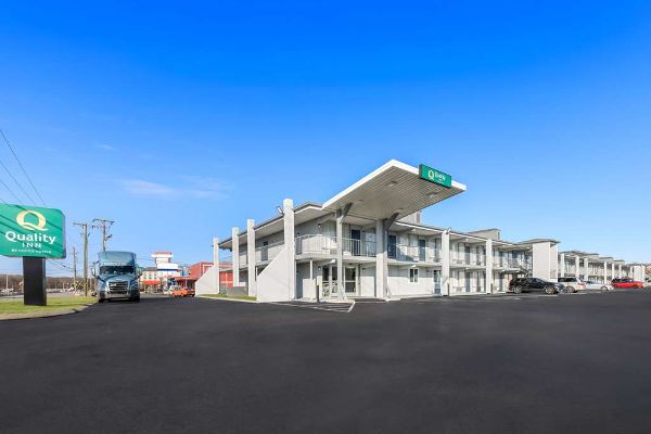 Quality Inn Nashville - Opryland Area - Hendersonville, TN