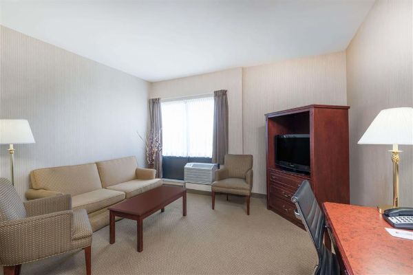 Ramada By Wyndham St. Johns - 聖約翰