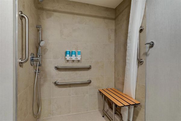 Drury Inn And Suites St Joseph - Saint Joseph, MO