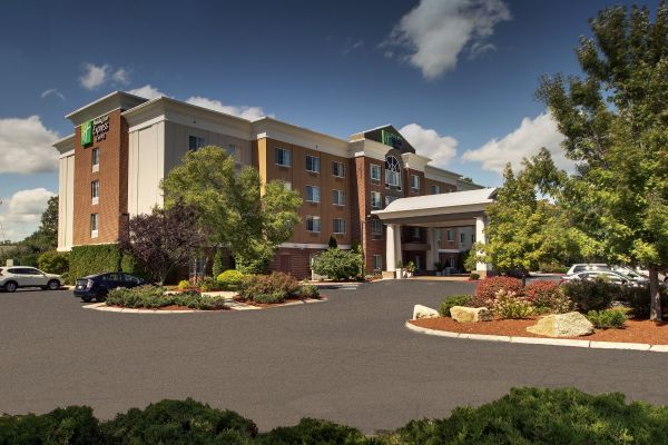 Holiday Inn Express & Suites Middleboro Raynham By Ihg - Taunton, MA