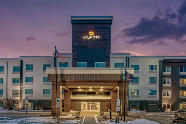 La Quinta Inn & Suites By Wyndham Bismarck - Bismarck, ND