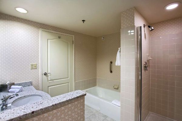 Hilton Chicago/oak Brook Suites - Oak Brook, IL