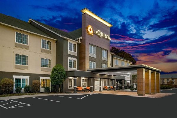 La Quinta Inn & Suites By Wyndham Cookeville - Cookeville, TN