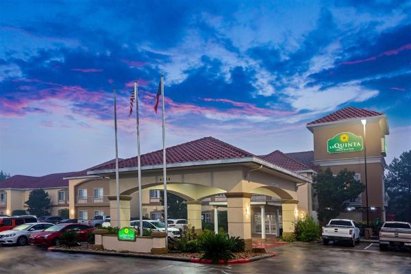La Quinta Inn & Suites By Wyndham Conroe - Lake Conroe, TX