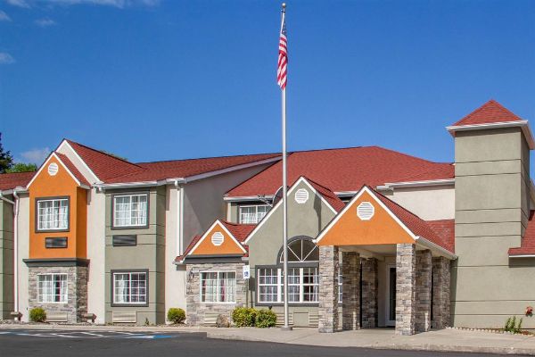 Quality Inn & Suites Maggie Valley - Cherokee Area - Sylva, NC