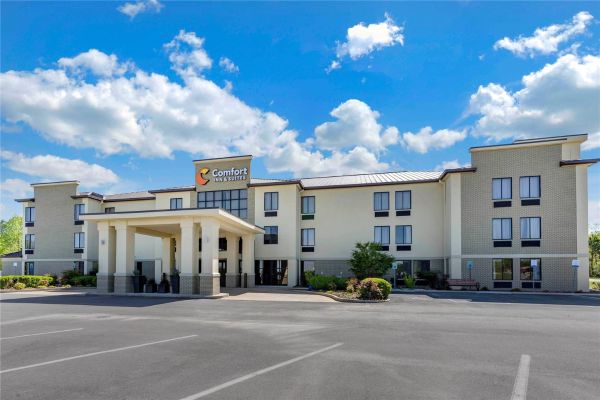 Comfort Inn & Suites Lincoln I-20 - Talladega, AL
