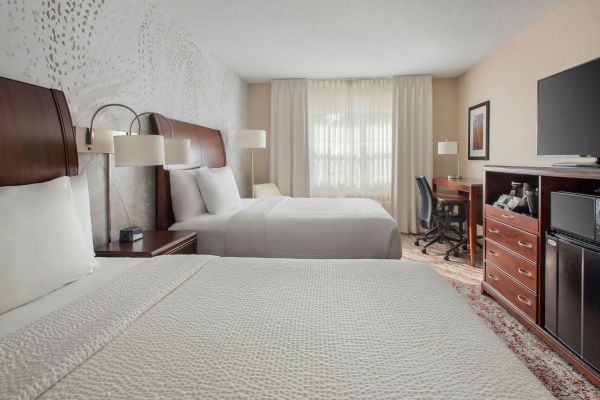 Fairfield Inn And Suites By Marriott Great Barrington Lenox Berkshires - Stockbridge, MA