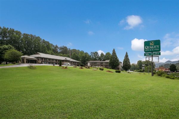 Quality Inn & Suites Mt. Chalet - 클레이턴