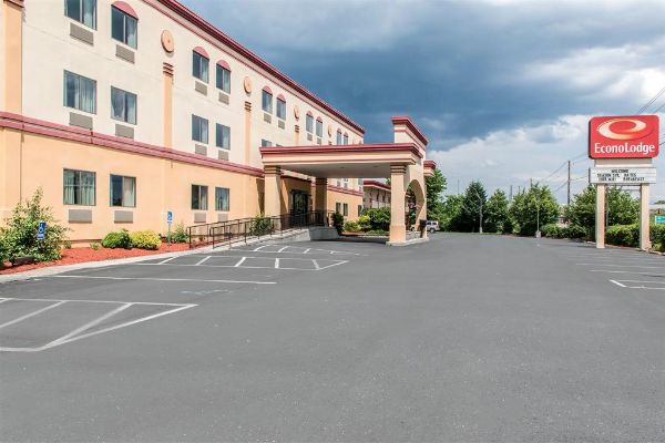 Econo Lodge Carlisle Central - Carlisle, PA