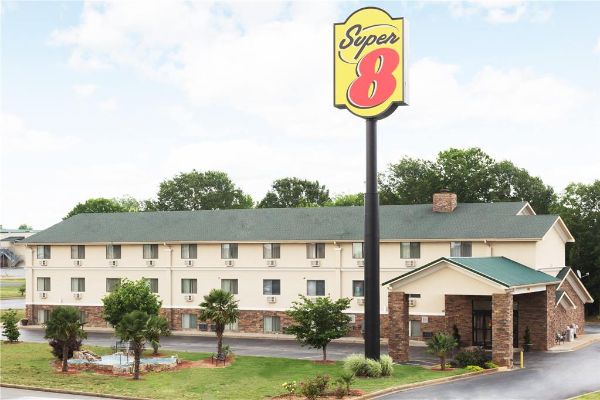 Super 8 By Wyndham Anderson/clemson Area - Lake Hartwell