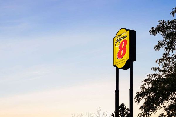 Super 8 By Wyndham Germantown/milwaukee - Grafton