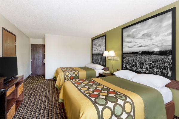 Super 8 By Wyndham Norfolk - Norfolk, NE